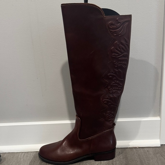 Gianni Bini Shoes - Gianni Bini Rich Brown knee high boot with back detail!